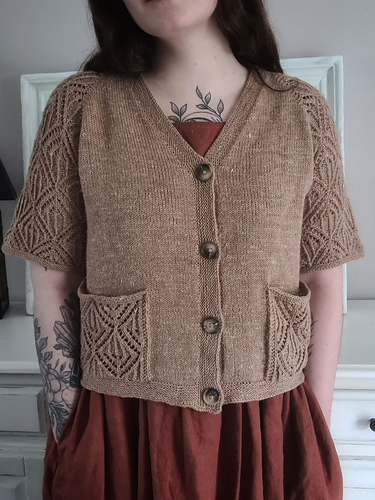 Elbow length sleeves, Closed cardigan with garter edgings