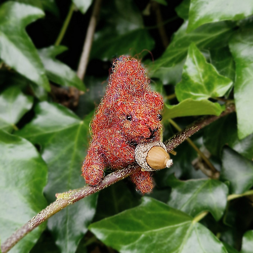 Red Squirrel Brooch photo 9