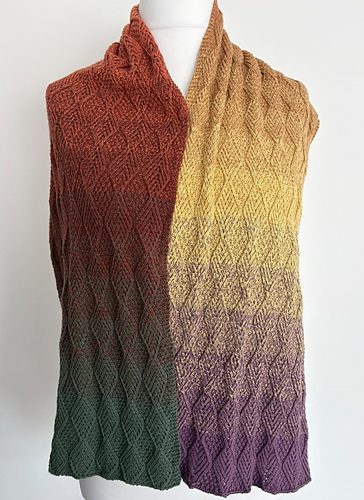 Ravelry: Autumn Breeze Scarf pattern by Nicola Green