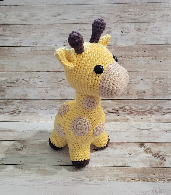 Ravelry Giraffe Amigurumi pattern by Sophia H
