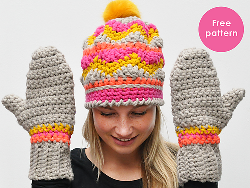 Cheerful hat and mittens photo 1