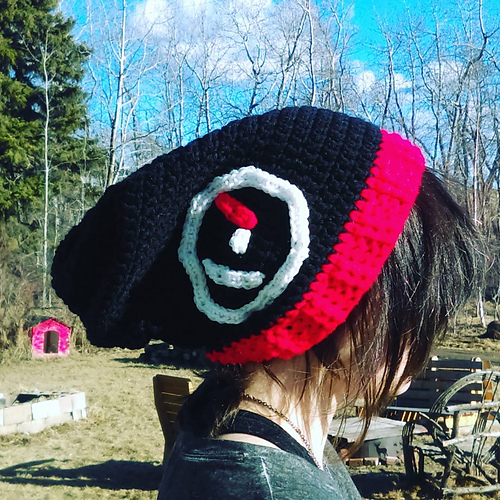 Tjueenogtyve Lue - sparkleanddoom