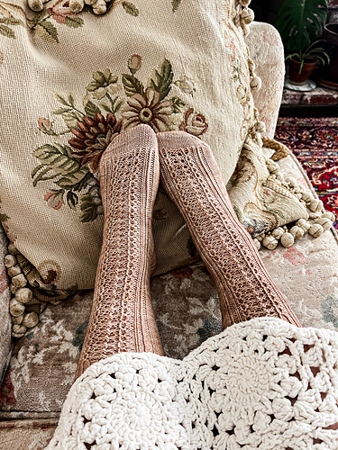 Deckle Edge Socks