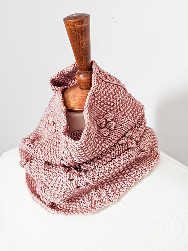 Rhubarb Crumble Cowl photo 5