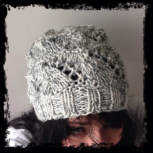 Naida Beret & Fingerless Gloves photo 2