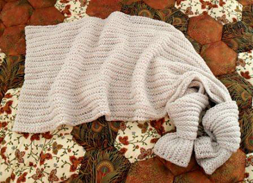 Old-Fashioned Lacey Scarf photo 1