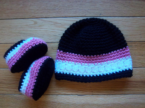 Newborn Baby Shoes and Hat photo 2