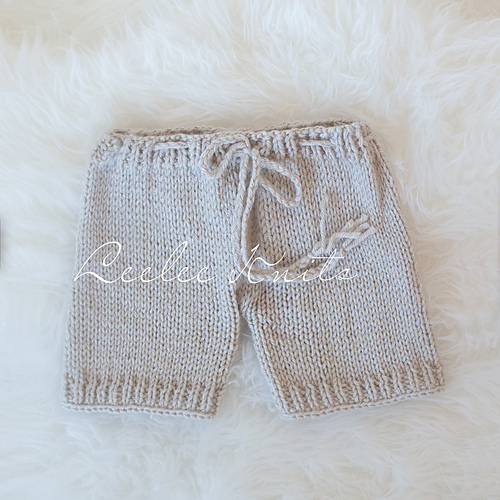Ravelry Baby & Toddler Shorts pattern by Leelee Knits