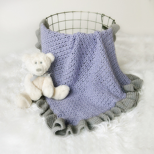 Ravelry Victoria Baby Blanket pattern by Leelee Knits