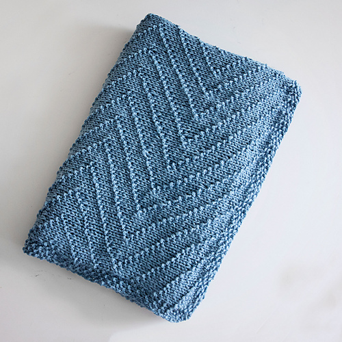 Ravelry Jasper Baby Blanket pattern by Leelee Knits