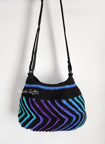 Fast-forward Chevron Purse photo 2