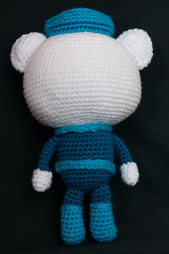 Kaptein Barnacles (Octonauts) Amigurumi - Allison McDonough