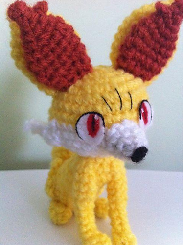 Fennekin-inspirert rev (Pokemon) - Amanda L. Girão