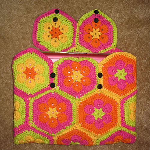 African Flower Hexagon Laptop bag photo 1