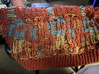 Old floats vs new floats 1/6/26. Was doing a purled ladder back jacquard on the original set, switched to a knit LBJ on the top set and to only catching the backmost yarn in the color order, all other floats are trapped by the LBJ.