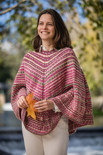 Ravelry: Poncho Spot pattern by Angela Quaresma
