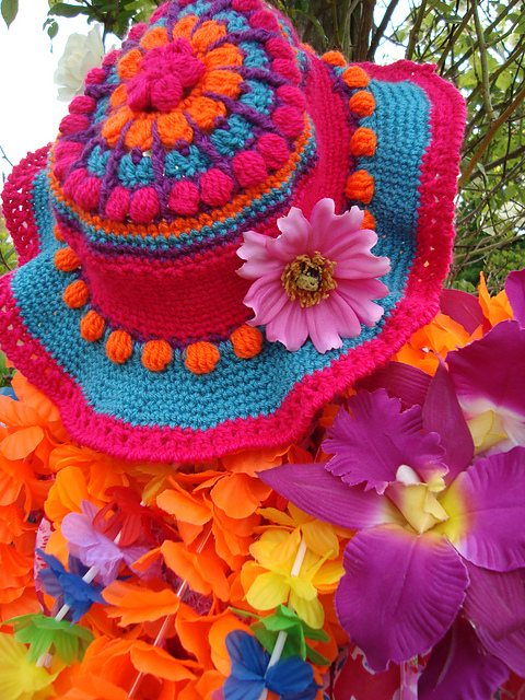 Ravelry: Colourful Party Hat pattern by 