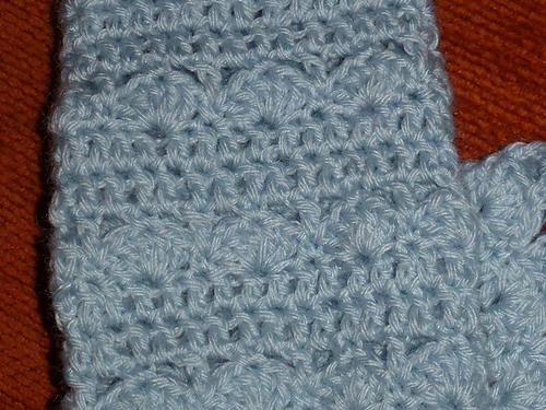 Suzies Hat & Fingerless Mitts photo 4