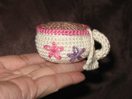 Amigurumi Tea Cup Pincushion 다른 모습 6