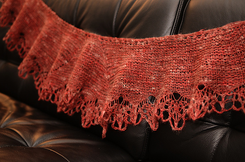 Ravelry: Darling Darling Stay With Me Shawlette pattern by Mona Mono