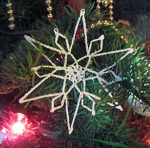 Ravelry: Spiky Snowflake pattern by Anne Adeline