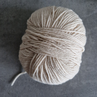 22 Rowan Pure Wool dk
43 