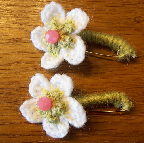 Parnassia flower photo 1