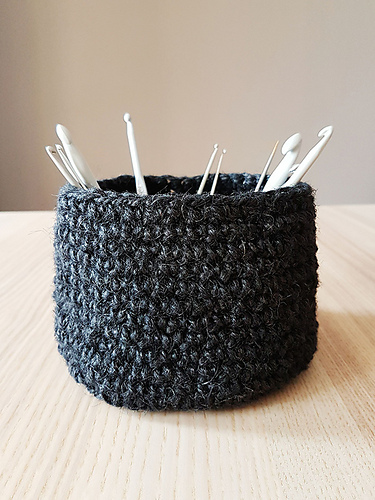 Simple basket - Gehaakt mandje photo 1