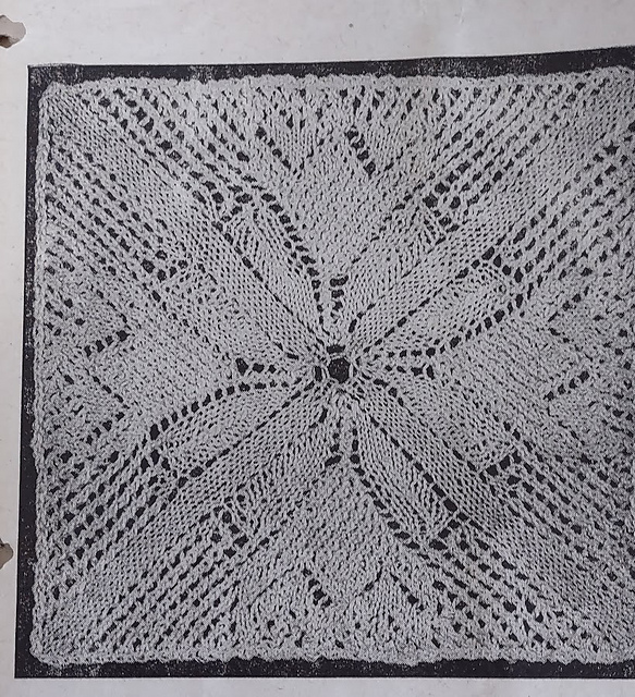 Tulip Square Bedspread