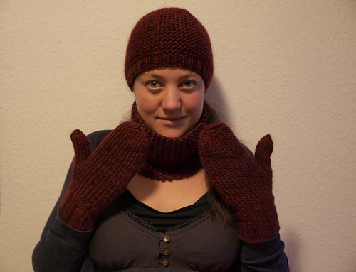 Easy Mittens in Stockinette Stitch photo 1