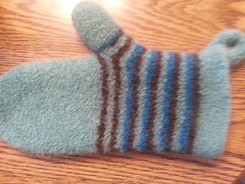 Scrappy Felted Oven Mitts - byasharplibrarian