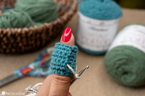 Finger Cuff Yarn Guide photo 7
