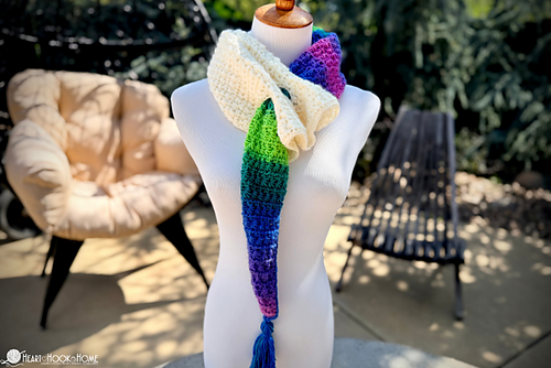 Halley's Keyhole Scarf