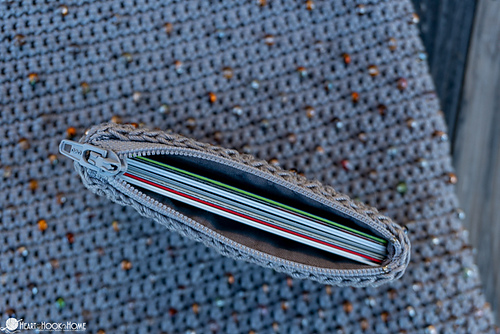 Cross-Body Bead Bag photo 8