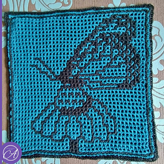 Interlocking crochet sample crocheted by Monique