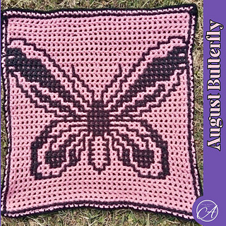 Interlocking crochet sample by Henriette Van Wyck