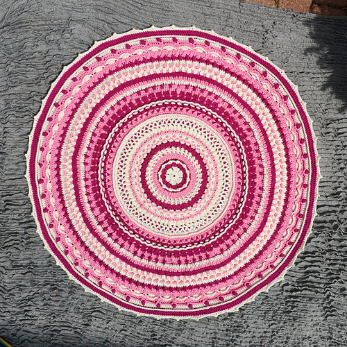 Ravelry: Aziza Mandala CAL pattern by Anna Nilsson