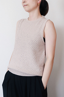 wearing Size S with 1 cm positive ease.