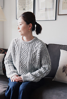 wearing Size S bwith 26 cm positive ease.