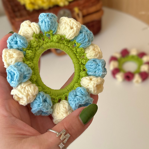 Tulip Scrunchie Bracelet