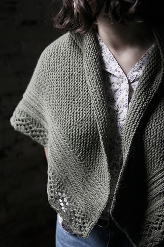 Ravelry: Averna pattern by Thea Colman