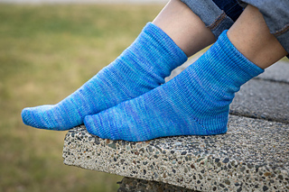 Stockinette Socks in Fizzy Water