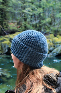 Worsted weight version knit in Filcolana Peruvian.