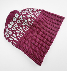 Beginner Colourwork Toque in #360 - Azalea, featuring Chart 2 (Flowers).
