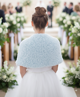 Knit loop for brides in fur look