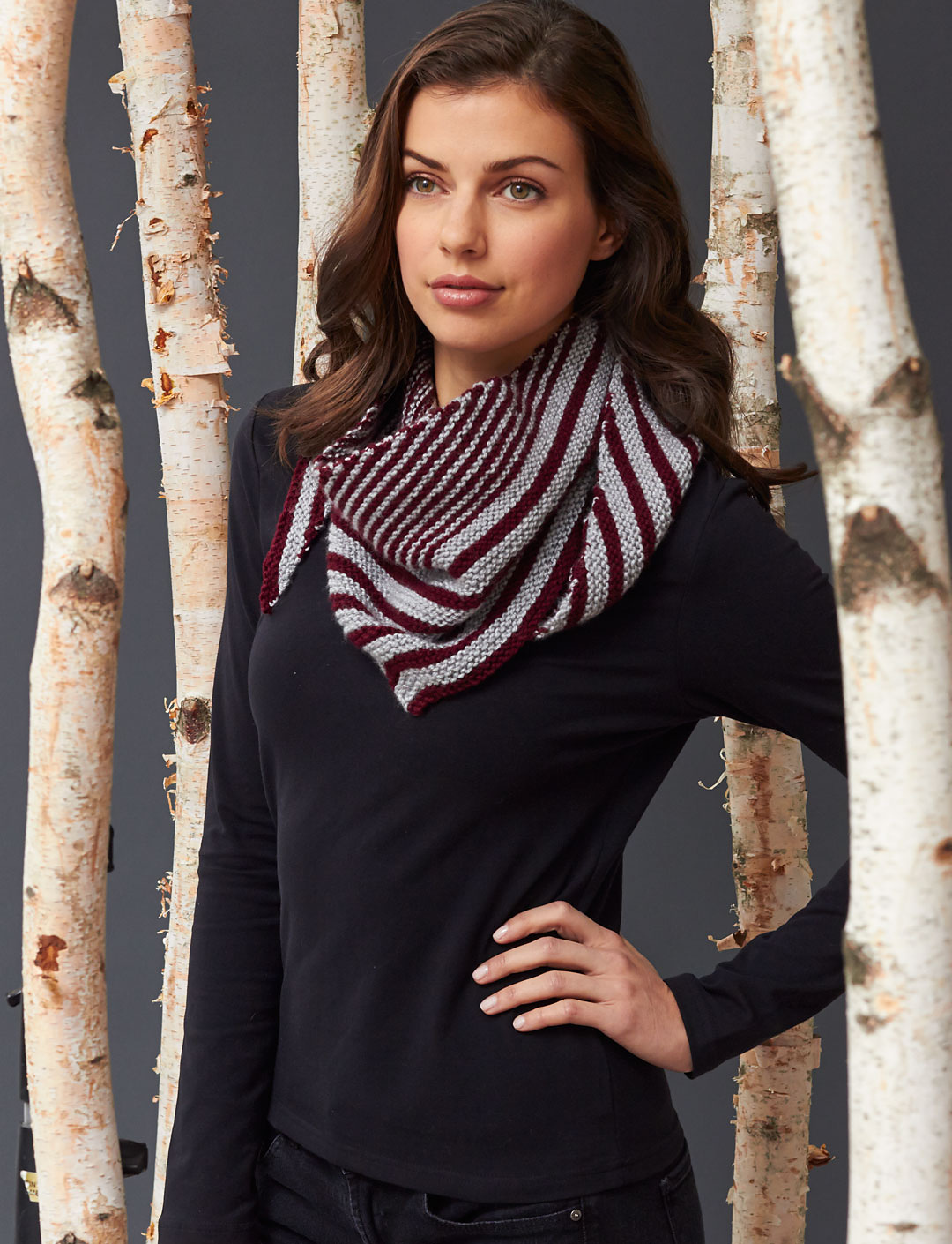 bias knit garter stitch scarf pattern using two solid colors and basic increase and decrease techniques
