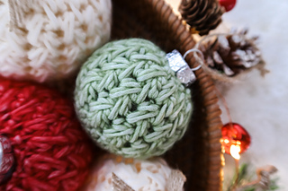 Maplewood Bauble Set