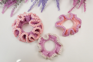 Sweet Pea Scrunchies