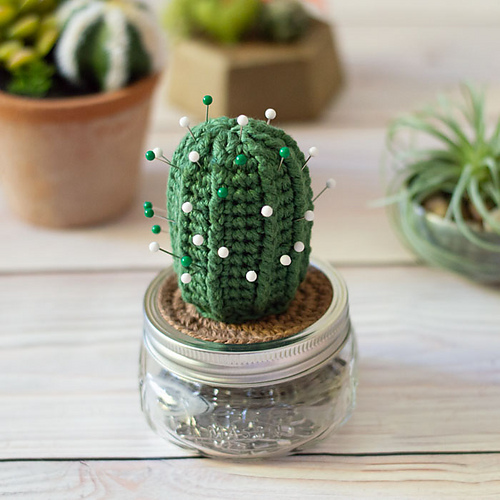 Ravelry Cactus Pincushion pattern by Bethany Dearden
