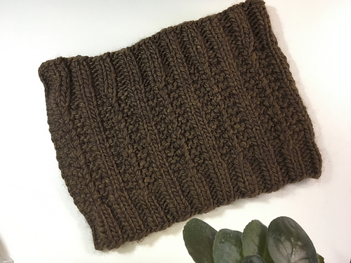 Ravelry: YaYa's Twisted Rib Cowl in Chunky Yarn pattern by YaYa Lovestoknit